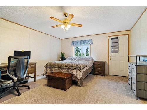 405-Silver Pointe Drive, Rural Grande Prairie No. 1, County Of, AB - Indoor Photo Showing Bedroom