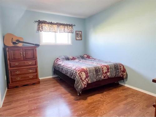 4503 50 Street, Rycroft, AB - Indoor Photo Showing Bedroom