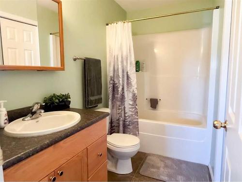 4503 50 Street, Rycroft, AB - Indoor Photo Showing Bathroom