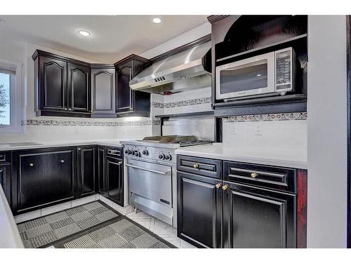 12006 Cygnet Boulevard, Grande Prairie, AB - Indoor Photo Showing Kitchen