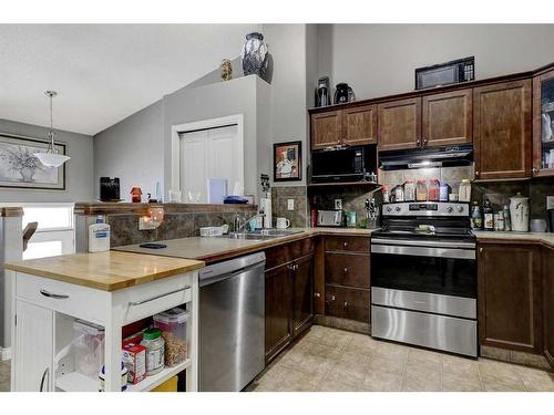 9073 131 Avenue, Grande Prairie, AB - Indoor Photo Showing Kitchen With Double Sink