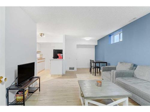 10130 106 Avenue, Grande Prairie, AB - Indoor Photo Showing Living Room