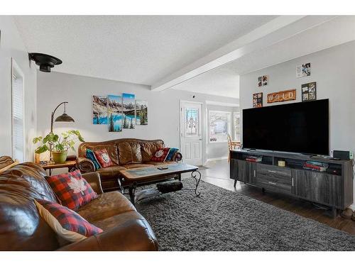 10130 106 Avenue, Grande Prairie, AB - Indoor Photo Showing Living Room