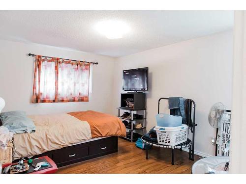 10506 101 Avenue, Grande Prairie, AB - Indoor Photo Showing Bedroom