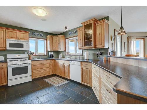 95051 Township Rd 722, Beaverlodge, AB - Indoor Photo Showing Kitchen With Double Sink