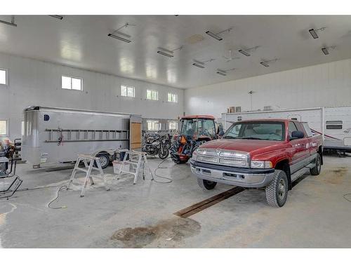 95051 Township Rd 722, Beaverlodge, AB - Indoor Photo Showing Garage