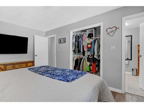 12418 95 Street, Grande Prairie, AB - Indoor Photo Showing Bedroom