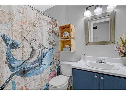 12418 95 Street, Grande Prairie, AB - Indoor Photo Showing Bathroom