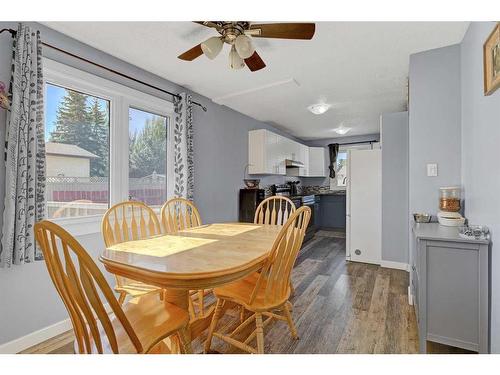 12418 95 Street, Grande Prairie, AB - Indoor Photo Showing Dining Room