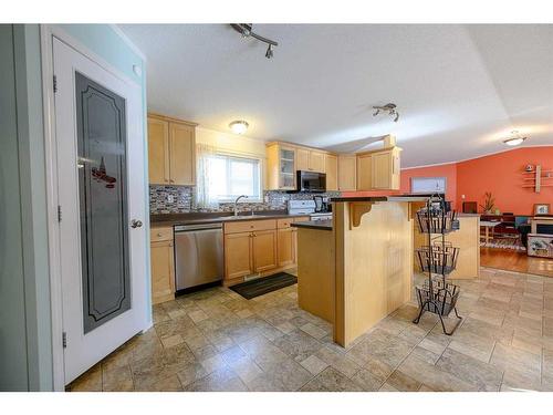 8806 85 Avenue, Grande Prairie, AB - Indoor Photo Showing Kitchen