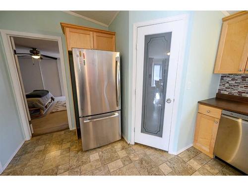 8806 85 Avenue, Grande Prairie, AB - Indoor Photo Showing Kitchen