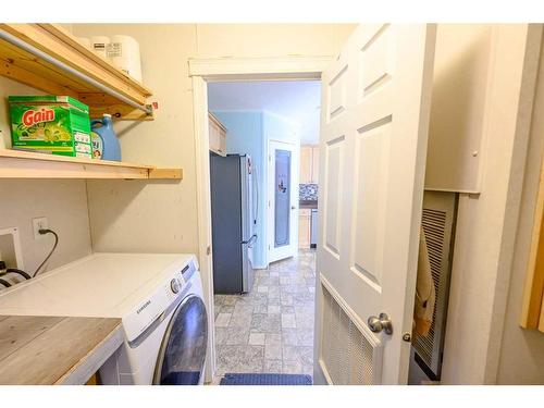 8806 85 Avenue, Grande Prairie, AB - Indoor Photo Showing Laundry Room