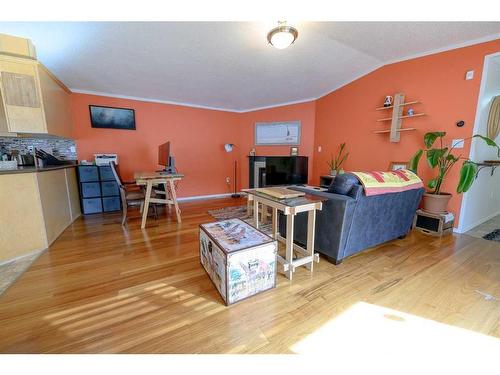 8806 85 Avenue, Grande Prairie, AB - Indoor Photo Showing Living Room