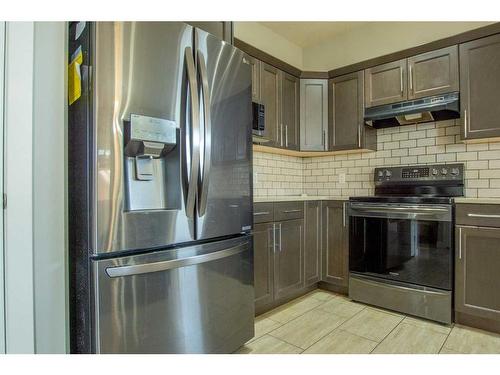 10609 113 Street, Grande Prairie, AB - Indoor Photo Showing Kitchen