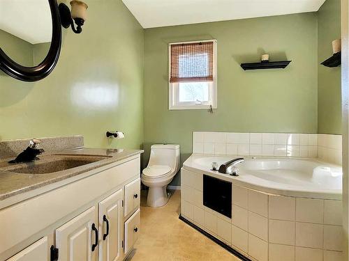 10202 97 Avenue, Grande Cache, AB - Indoor Photo Showing Bathroom