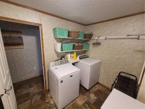 5533 And 5531 51 Street, Berwyn, AB - Indoor Photo Showing Laundry Room