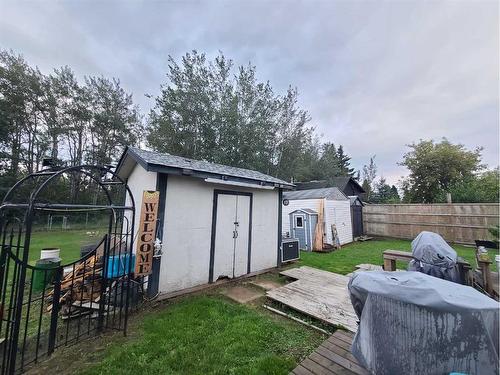 5533 And 5531 51 Street, Berwyn, AB - Outdoor With Deck Patio Veranda