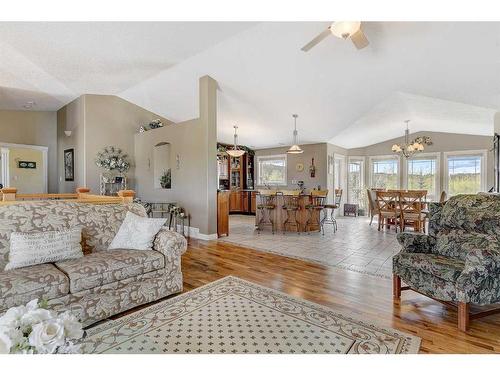 714080 Rr 73, Rural Grande Prairie No. 1, County Of, AB - Indoor Photo Showing Living Room