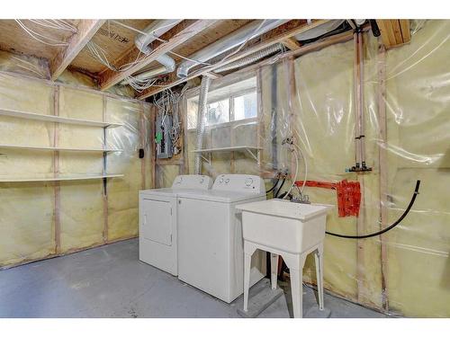 12411 97B Street, Grande Prairie, AB - Indoor Photo Showing Laundry Room