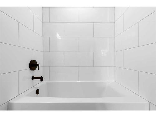 11418 107 Avenue, Grande Prairie, AB - Indoor Photo Showing Bathroom