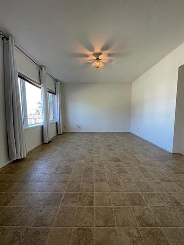 5015 52Nd Avenue, High Prairie, AB - Indoor Photo Showing Other Room