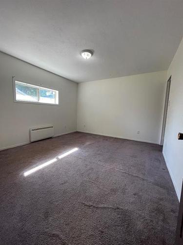 5015 52Nd Avenue, High Prairie, AB - Indoor Photo Showing Other Room