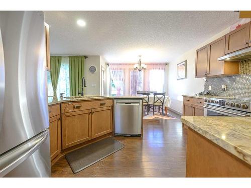 11105 60 Avenue, Grande Prairie, AB - Indoor Photo Showing Kitchen