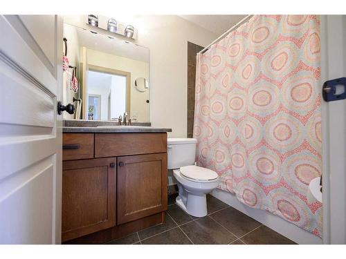 11105 60 Avenue, Grande Prairie, AB - Indoor Photo Showing Bathroom