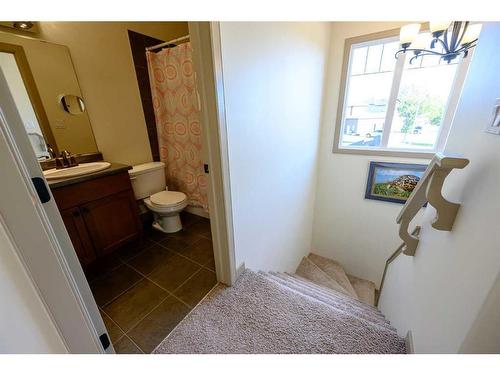 11105 60 Avenue, Grande Prairie, AB - Indoor Photo Showing Bathroom