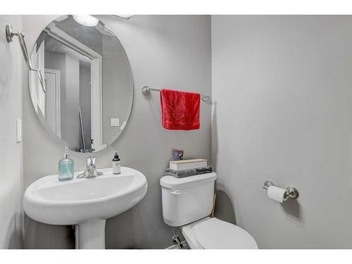 6626 112 Street, Grande Prairie, AB - Indoor Photo Showing Bathroom