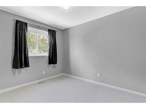 6626 112 Street, Grande Prairie, AB - Indoor Photo Showing Other Room