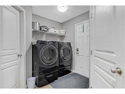 6626 112 Street, Grande Prairie, AB - Indoor Photo Showing Laundry Room