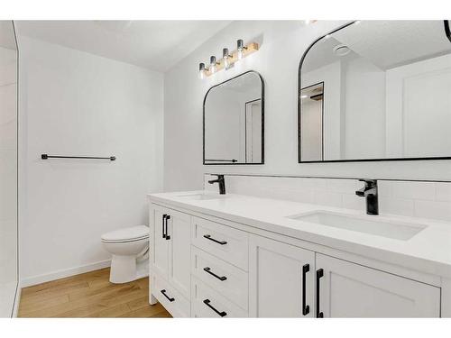 9410 80 Avenue, Grande Prairie, AB - Indoor Photo Showing Bathroom