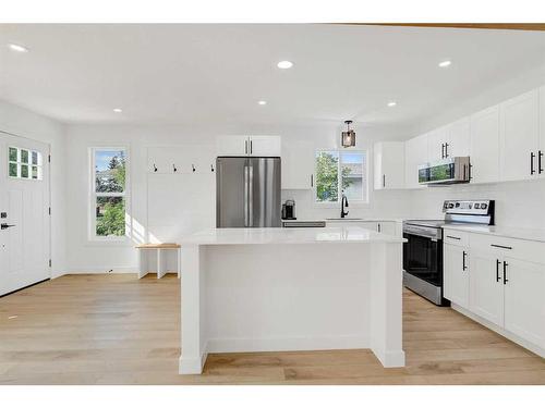 9410 80 Avenue, Grande Prairie, AB - Indoor Photo Showing Kitchen With Upgraded Kitchen