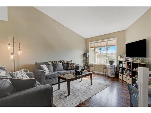 11426 72 Avenue, Grande Prairie, AB - Indoor Photo Showing Living Room