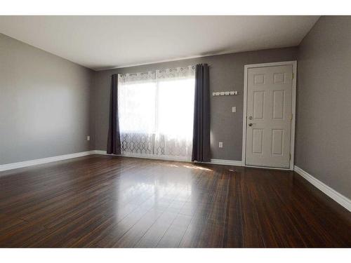 9230 100 Avenue, Grande Prairie, AB - Indoor Photo Showing Other Room