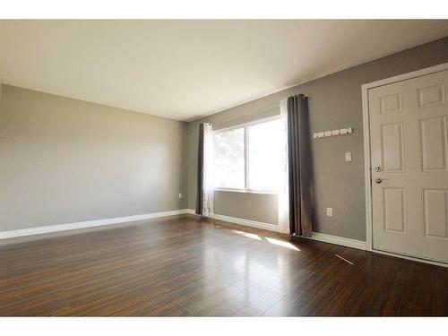 9230 100 Avenue, Grande Prairie, AB - Indoor Photo Showing Other Room