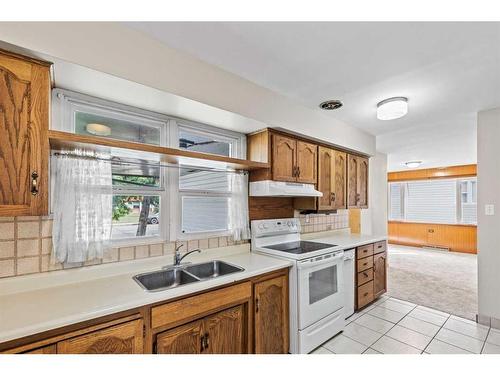 10229 108 Avenue, Grande Prairie, AB - Indoor Photo Showing Kitchen With Double Sink