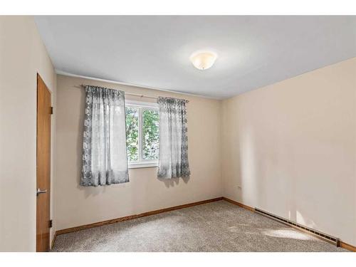 10229 108 Avenue, Grande Prairie, AB - Indoor Photo Showing Other Room