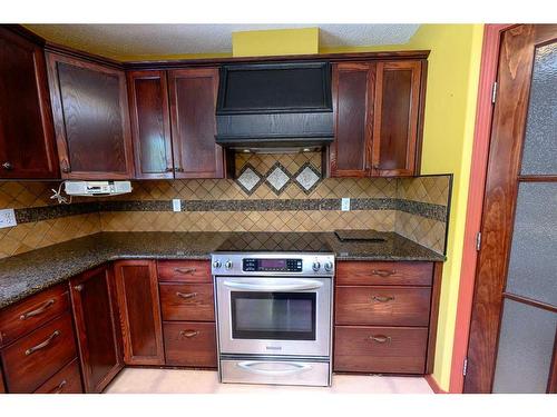 740081 Range Road 54, Rural Grande Prairie No. 1, County Of, AB - Indoor Photo Showing Kitchen