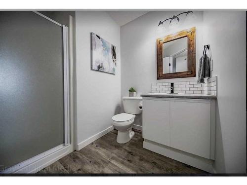 403-10405 99 Avenue, Grande Prairie, AB - Indoor Photo Showing Bathroom