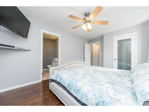 11921 105A Street, Grande Prairie, AB - Indoor Photo Showing Bedroom