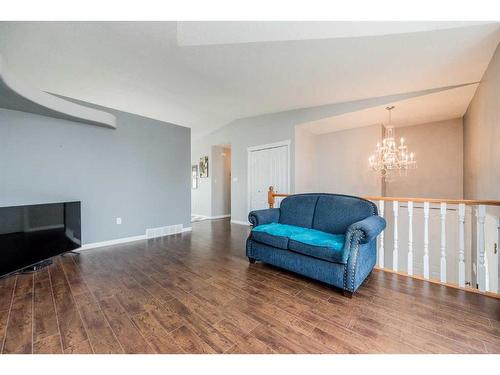 11921 105A Street, Grande Prairie, AB - Indoor Photo Showing Living Room