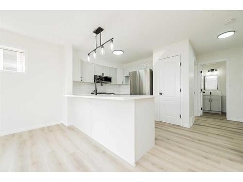 9813 90 Street, Grande Prairie, AB - Indoor Photo Showing Kitchen