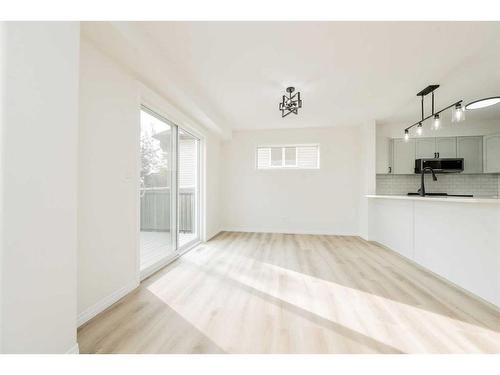 9813 90 Street, Grande Prairie, AB - Indoor Photo Showing Kitchen