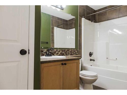 11334 Pinnacle Drive, Grande Prairie, AB - Indoor Photo Showing Bathroom