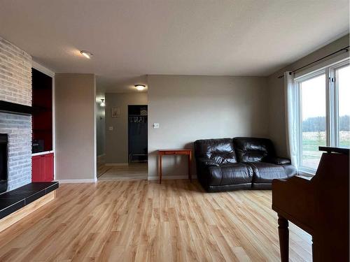 72338 Rge Rd 224, Rural Greenview No. 16, M.D. Of, AB - Indoor Photo Showing Living Room With Fireplace