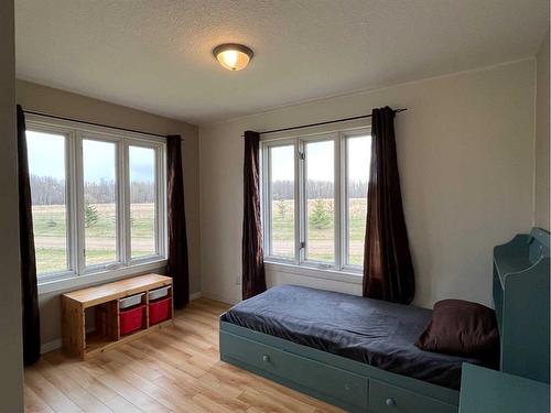 72338 Rge Rd 224, Rural Greenview No. 16, M.D. Of, AB - Indoor Photo Showing Bedroom