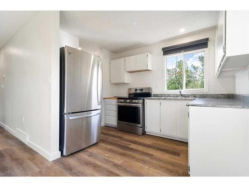 #9-743010 Range Road 50, Rural Grande Prairie No. 1, County Of, AB - Indoor Photo Showing Kitchen