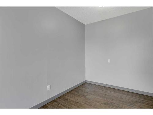 306-9260 108 Avenue, Grande Prairie, AB - Indoor Photo Showing Other Room